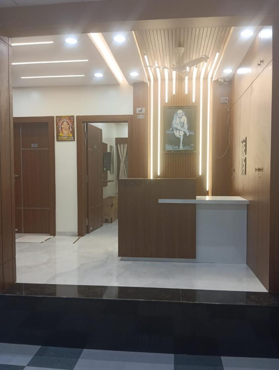 Hotel Sai Sandesh Širdi Exteriér fotografie