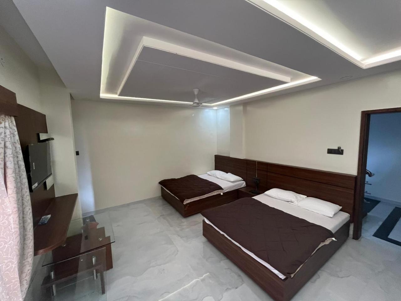 Hotel Sai Sandesh Širdi Exteriér fotografie