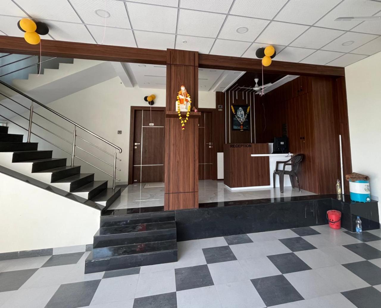 Hotel Sai Sandesh Širdi Exteriér fotografie